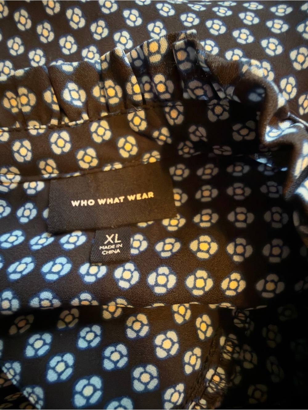 Who What Wear Sleeveless black patterned blouse Ruffle detail Printed Top XL - Picture 7 of 7